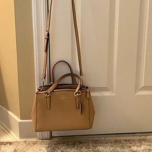 Pack carryall. Beige.